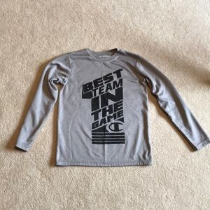 Long sleeved T-shirt.
